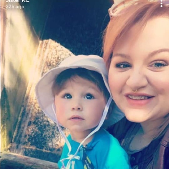 Meet your Posher, Kaycee - Picture 1 of 1